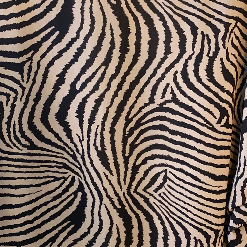 Zebra blouse - Picture 3 of 4